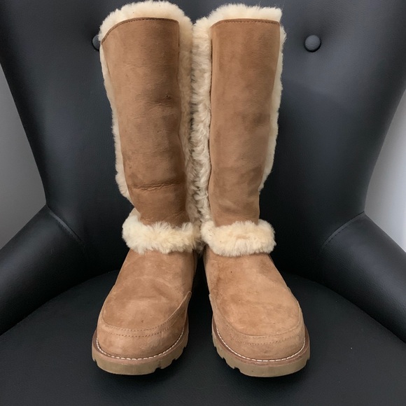 UGG Long shearling boot. Very good condition size5 - Picture 1 of 8